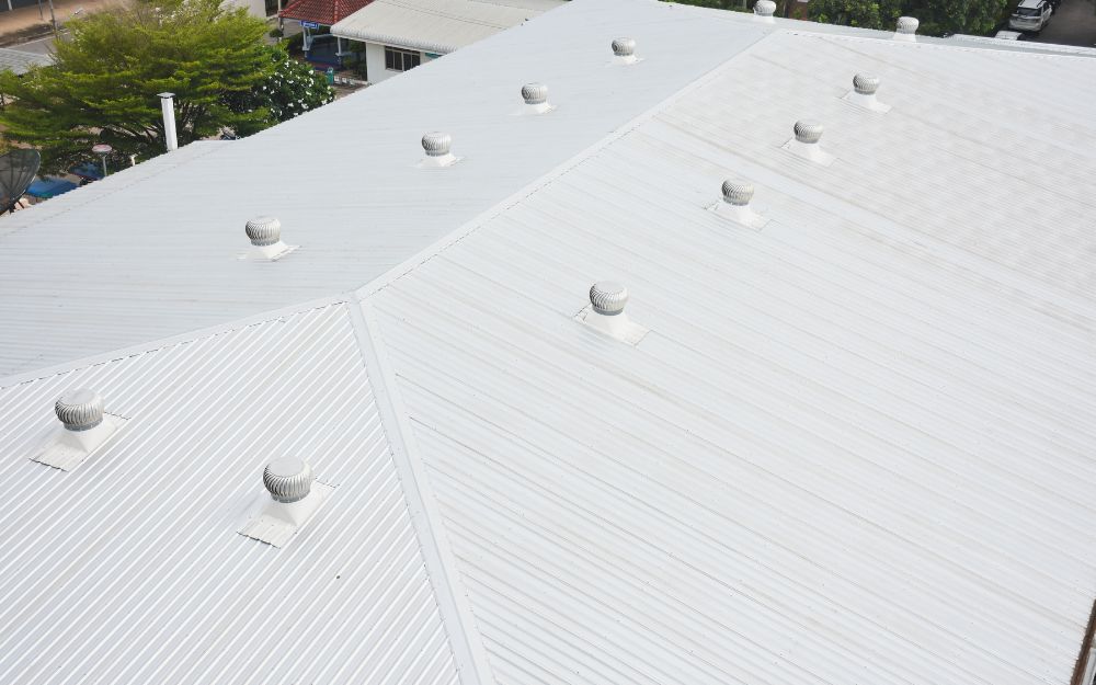 Commercial roof in Ontario inspected for lifespan, wear, and weather-related damage